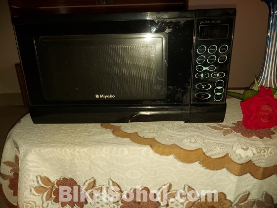 Microwave oven